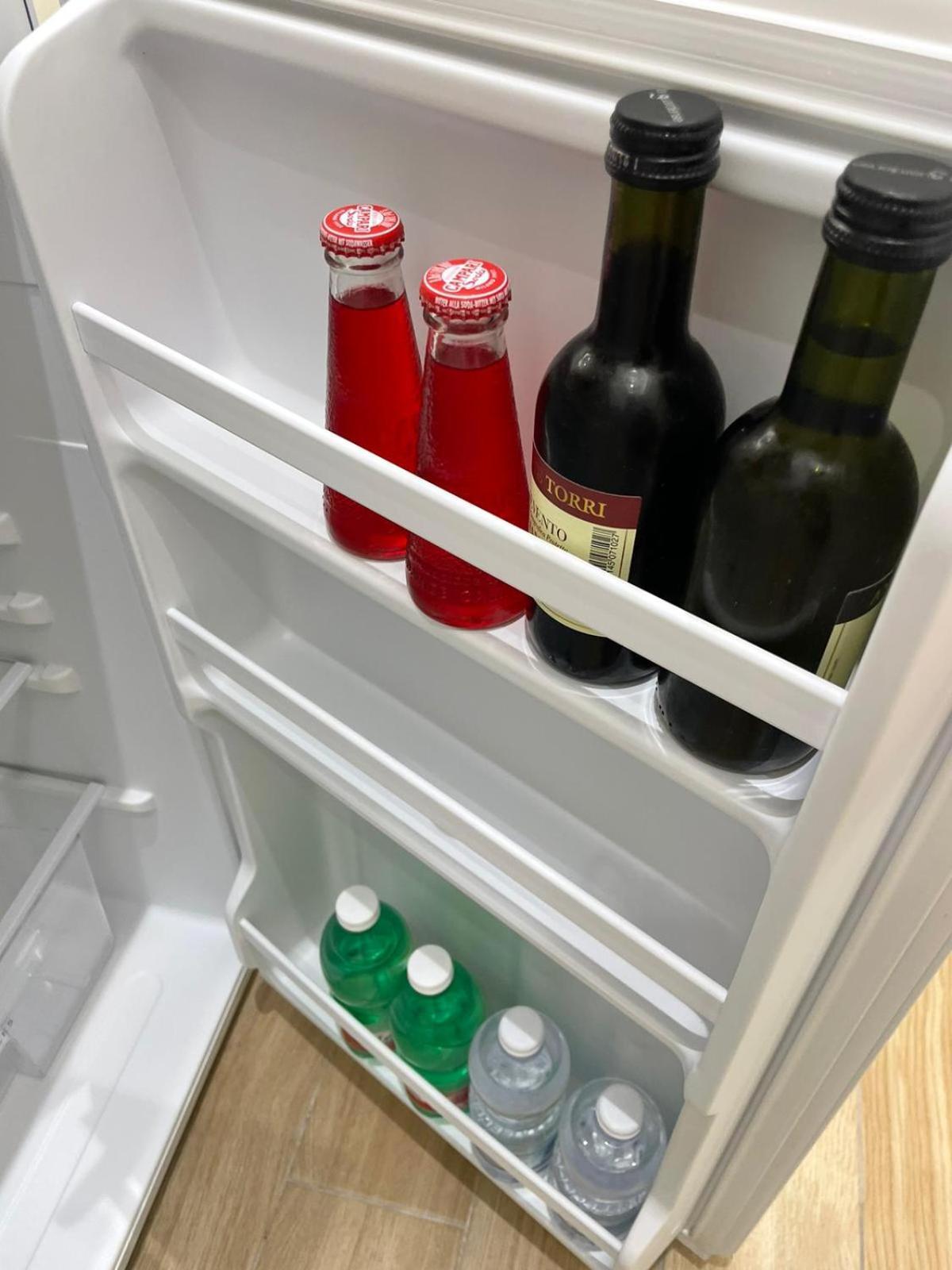 Civico 14 Chiaia Apartment Наполи Екстериор снимка